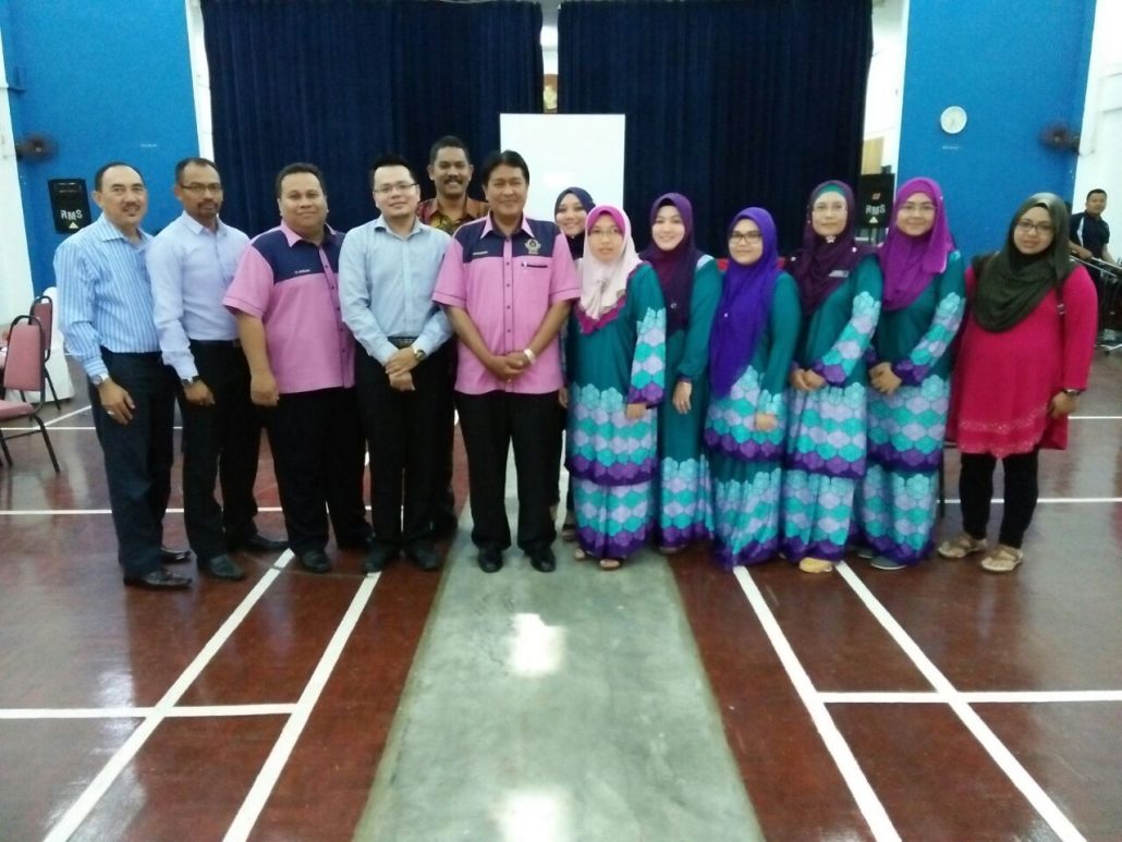 GAMBAR BARISAN AJK BERSAMA SDRA. PRESIDEN